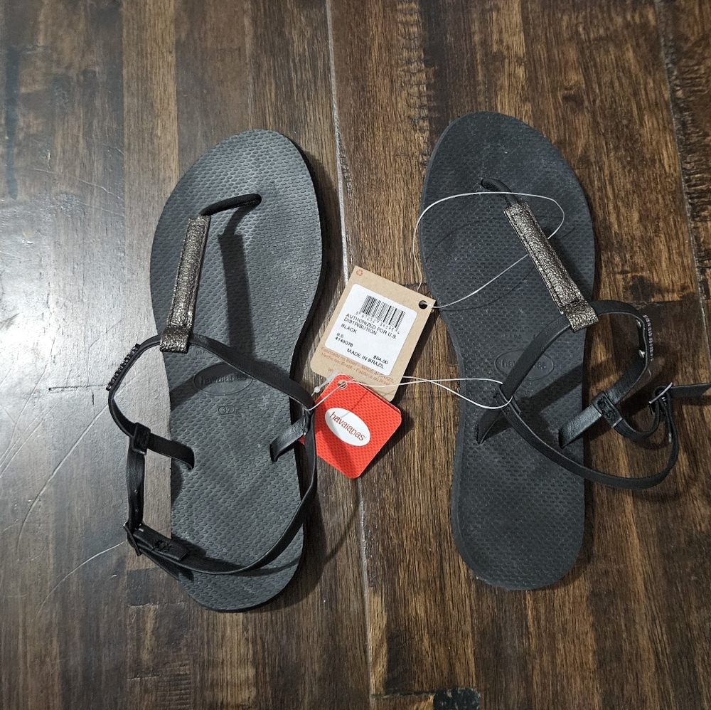 Havaianas Black and Gray Flip Flops